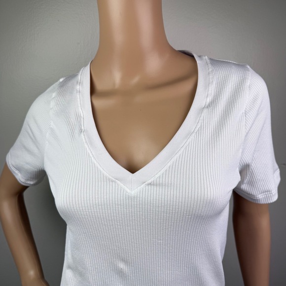 Athleta Ribbed V‑Neck Short Sleeve T‑Shirt Womens M White Soft Stretch Top - Picture 3 of 9